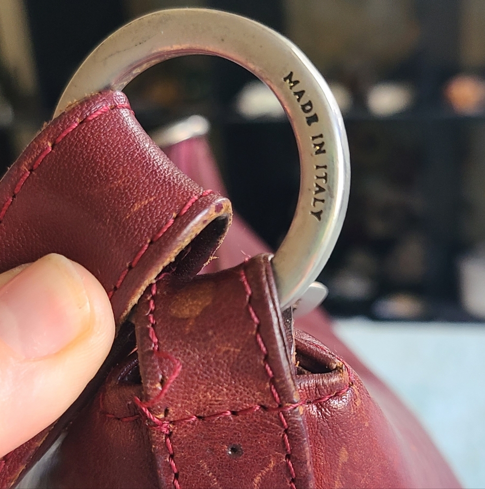 Valentina Red Leather Shoulder Bag - Picture 3 of 15